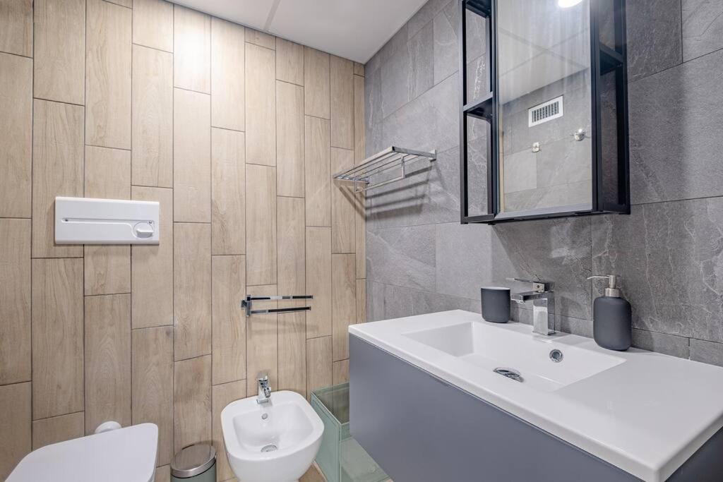 Modern Apartment At San Giovanni 罗马 外观 照片